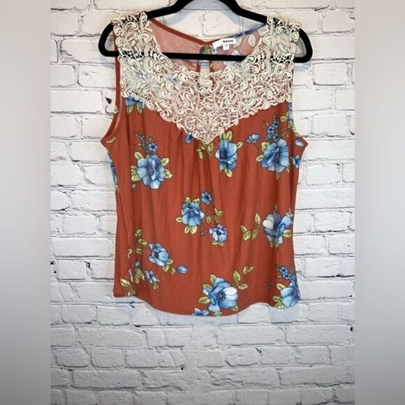 Mauve Tops - Mauve‎ brand knit/ crocheted floral sleeveless top size 1x stretch